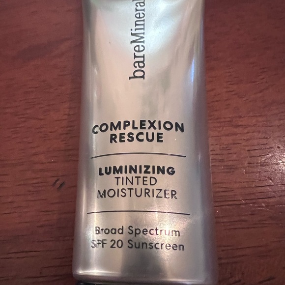 Radiant complexion set - Picture 4 of 5